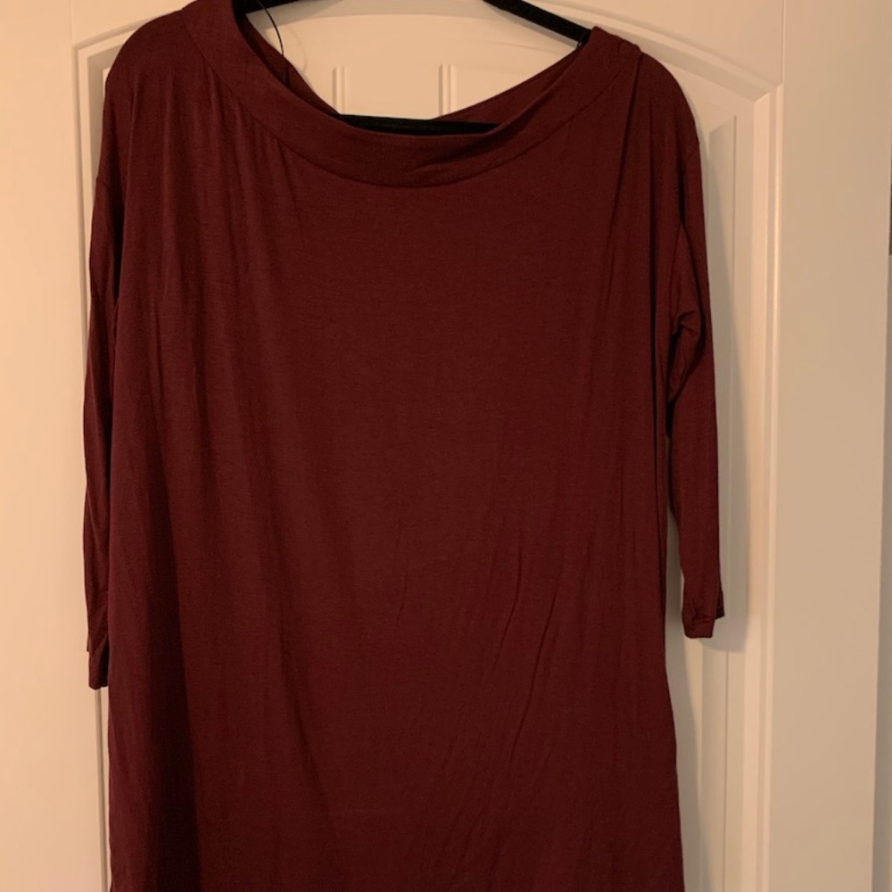 Pleione Boatneck top with 3/4 sleeve in Burgundy
